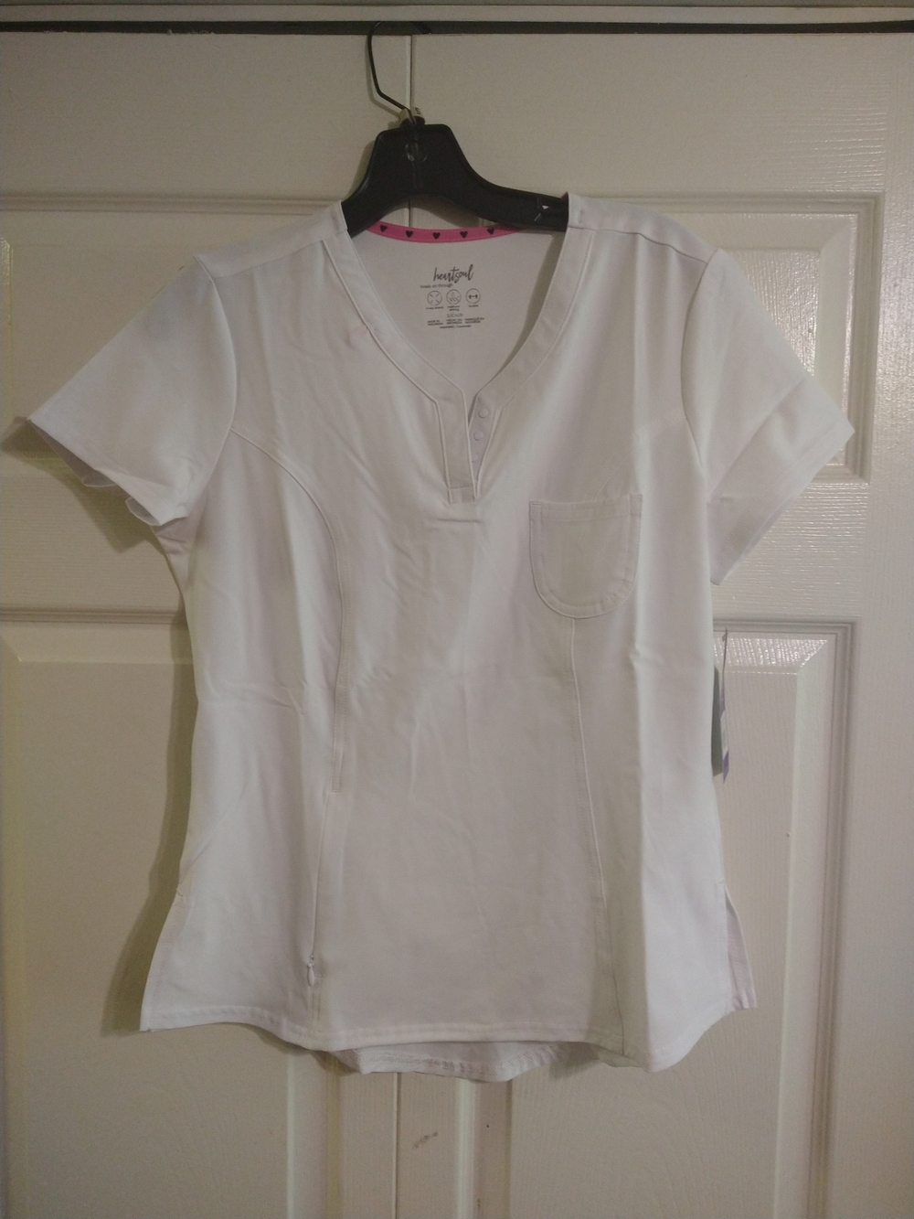 HeartSoul White Short-Sleeve V-Neck Scrub Top with Pocket